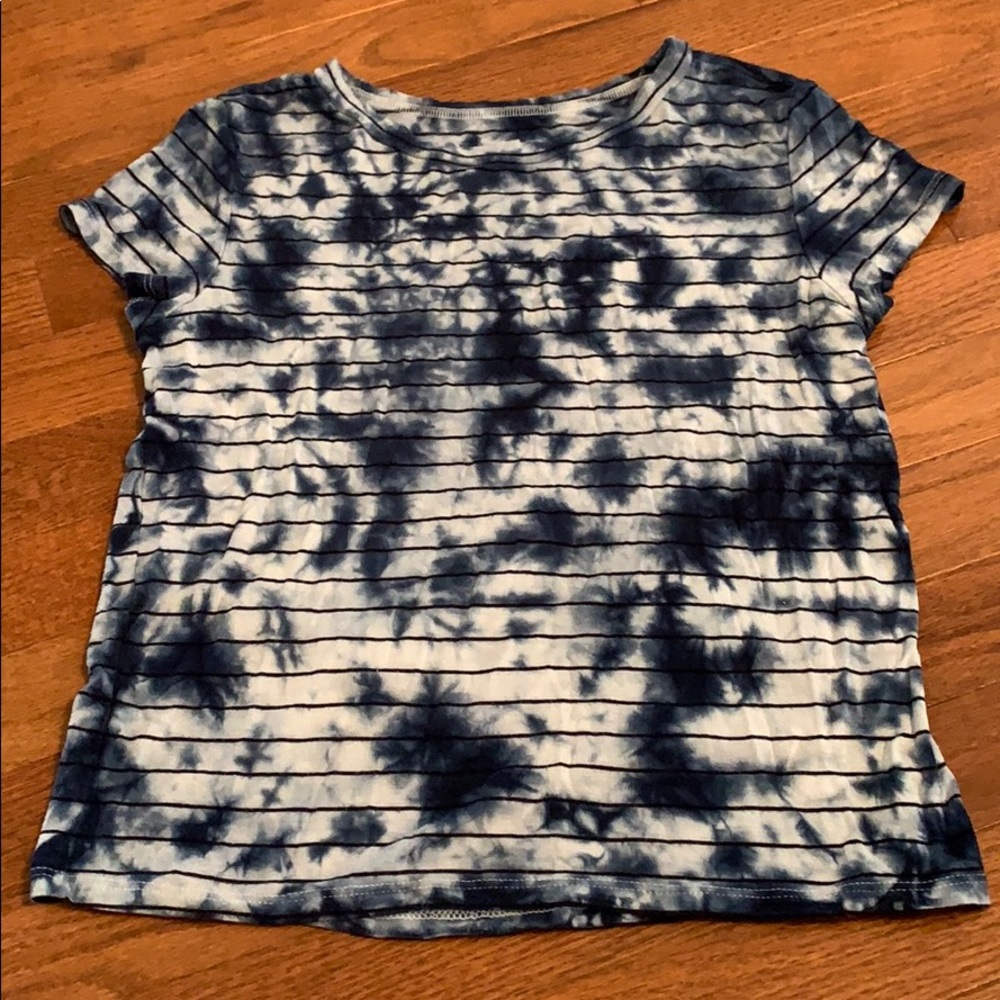 Cute American Eagle tie dye striped tee